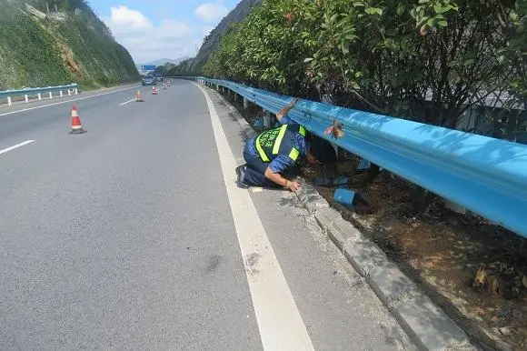 庆阳高速路波形护栏