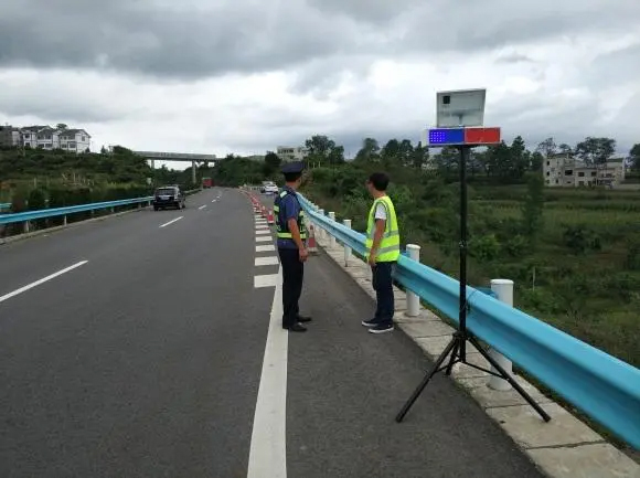 庆阳高速公路钢护栏